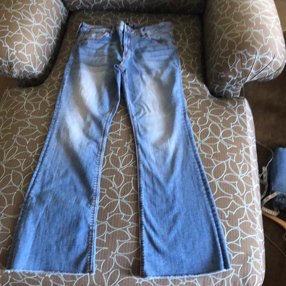 NWOT Kut From the Kloth Stella High Rise Flare